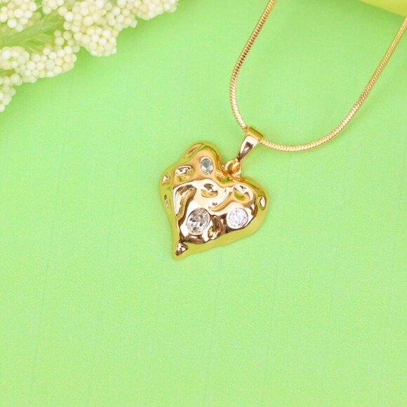 "Textured Rose Gold Heart Pendant with Sparkling Crystal Accents, XPPT1522 - Picture 2 of 13